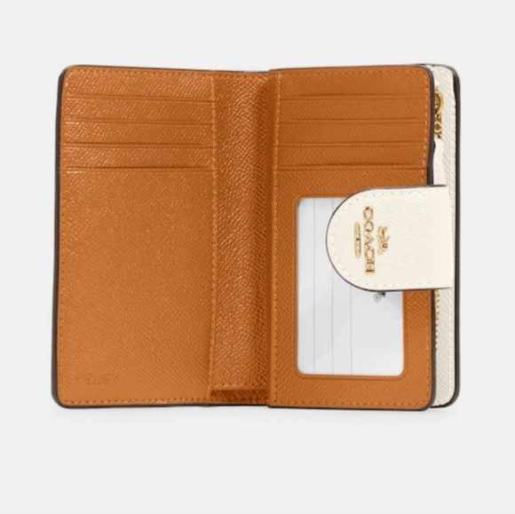 NEW Coach Medium Corner Zip Wallet - Picture 3 of 3